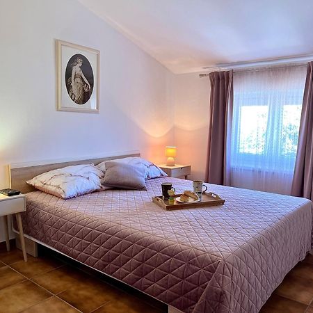 E & E Hotel Medulin Bagian luar foto
